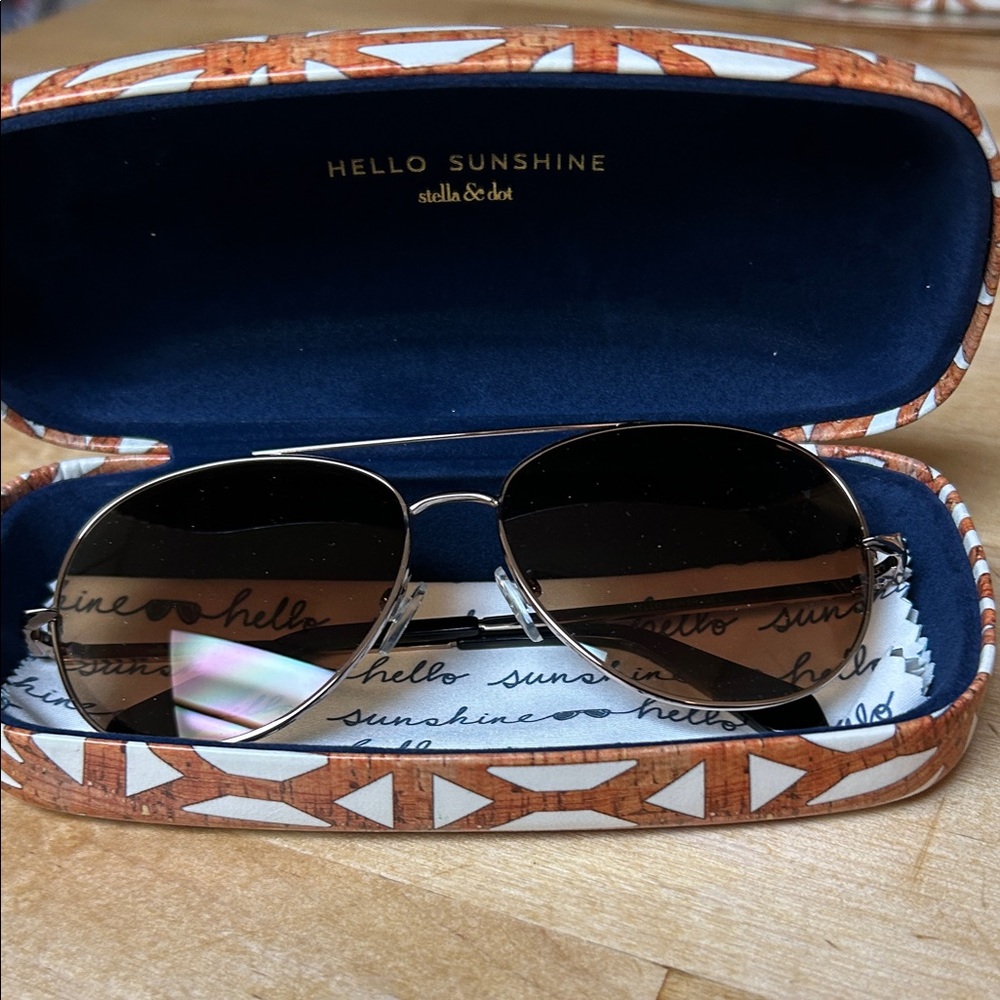 Stella & Dot chevron Aviator Sunglasses with Brown Gradient Lenses